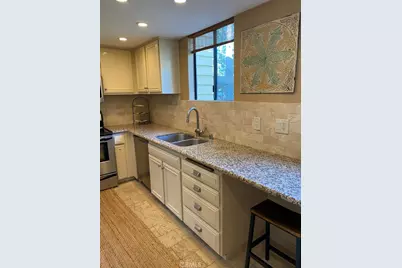 27657 Peninsula Drive #106, Lake Arrowhead, CA 92352 - Photo 12