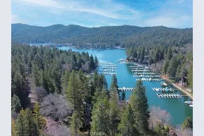 27657 Peninsula Drive #106, Lake Arrowhead, CA 92352 - Photo 32