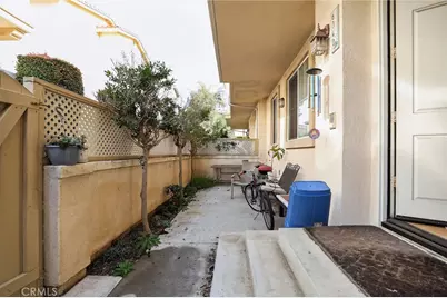 634 Meyer Lane #D, Redondo Beach, CA 90278 - Photo 4