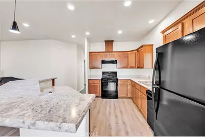 880 N Lake Street #20, Hemet, CA 92544 - Photo 8