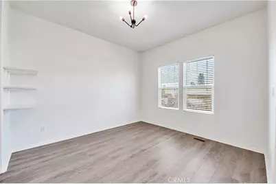 880 N Lake Street #20, Hemet, CA 92544 - Photo 6