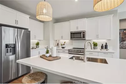 6362 Moonfire Lane, Fontana, CA 92336 - Photo 8