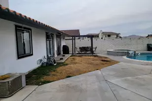 13535 Driftwood, Victorville, CA 92395 - Photo 2