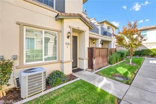 41885 Davenport Way, Murrieta, CA 92562 - Photo 2