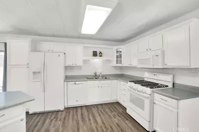 22780 Skylink, Canyon Lake, CA 92587 - Photo 12