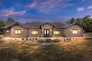 17370 Rodeo Rd, Lake Elsinore, CA 92530 - Photo 2