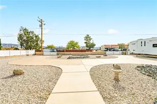 17528 Danbury, Hesperia, CA 92345 - Photo 6