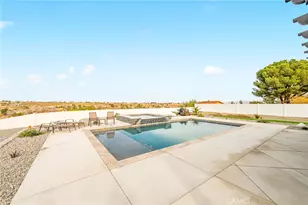 17528 Danbury, Hesperia, CA 92345 - Photo 46