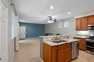 28319 TRIESE St, Murrieta, CA 92563 - Photo 8