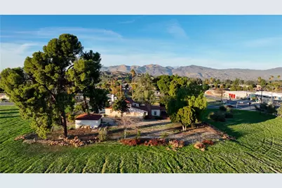 41699 Acacia Avenue, Hemet, CA 92544 - Photo 4