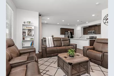 29425 Bovenzi Way, Winchester, CA 92596 - Photo 8