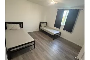 720 W Cherry St, Compton, CA 90222 - Photo 16