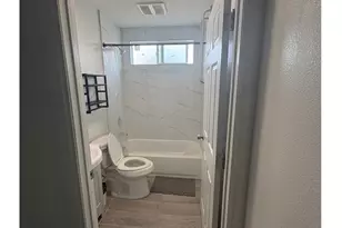 720 W Cherry St, Compton, CA 90222 - Photo 8