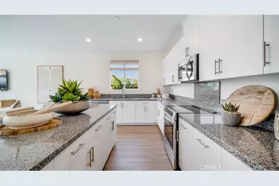 2380 Lionheart Drive, Perris, CA 92570 - Photo 2