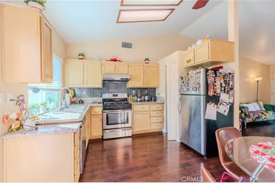 15543 Garnet Court, Fontana, CA 92337 - Photo 8