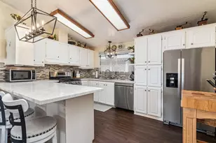 27250 Murrieta Road, Menifee, CA 92586 - Photo 14