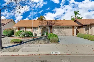2186 Redwood, Hemet, CA 92545 - Photo 2