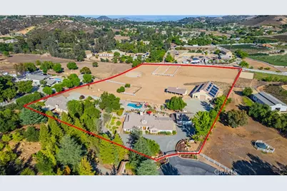 19315 Avenida Cordoba, Murrieta, CA 92562 - Photo 2