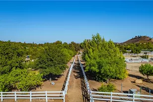 19315 Avenida Cordoba, Murrieta, CA 92562 - Photo 6