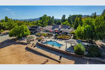 19315 Avenida Cordoba, Murrieta, CA 92562 - Photo 2