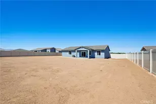 14873 Desert Lily Ct, Apple Valley, CA 92307 - Photo 10