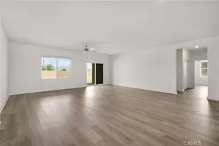 14891 Desert Lily Ct, Apple Valley, CA 92307 - Photo 4