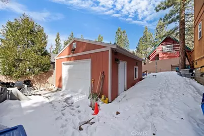 879 Spruce, Sugarloaf, CA 92386 - Photo 4