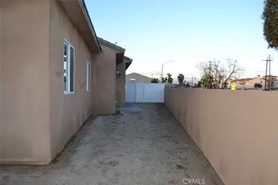 221 W 10th Street, Perris, CA 92570 - Photo 50