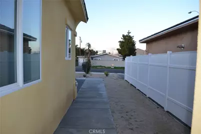 231 W 10th Street, Perris, CA 92570 - Photo 8