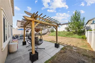 24212 Bay Laurel Ave, Murrieta, CA 92562 - Photo 34