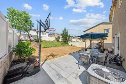 24212 Bay Laurel Avenue, Murrieta, CA 92562 - Photo 30