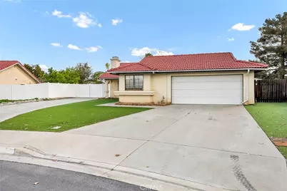 25420 Stephvon, Hemet, CA 92544 - Photo 2