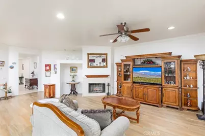 35591 Denver, Winchester, CA 92596 - Photo 6
