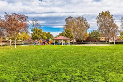 35591 Denver, Winchester, CA 92596 - Photo 32