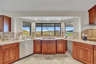 42253 Via Nortada, Temecula, CA 92590 - Photo 18