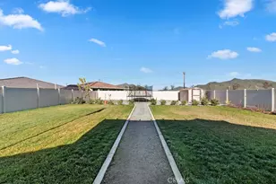 32476 Wild West Ct, Winchester, CA 92596 - Photo 24