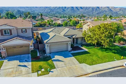 19845 Silverwood Drive, Lake Elsinore, CA 92530 - Photo 2