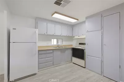 725 W Thornton #41, Hemet, CA 92543 - Photo 4