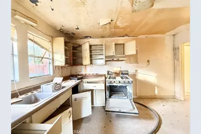 13807 Carson, Trona, CA 93562 - Photo 20