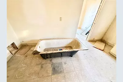 13807 Carson, Trona, CA 93562 - Photo 18