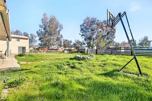 28568 Memory Ln, Winchester, CA 92596 - Photo 16