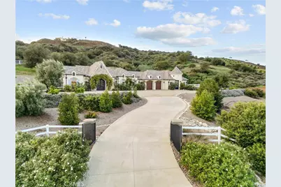 39851 Paseo Chaparro, Murrieta, CA 92562 - Photo 2