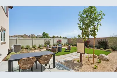 14007 Carina Street, Moreno Valley, CA 92555 - Photo 14