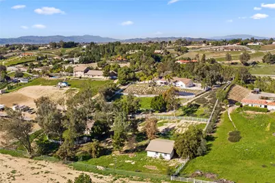 33905 Pauba, Temecula, CA 92592 - Photo 10