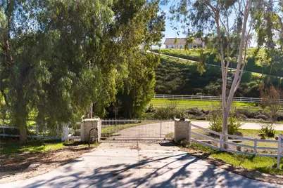 33905 Pauba, Temecula, CA 92592 - Photo 6