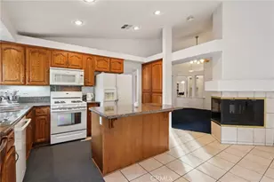 1218 Marble Ct, Hemet, CA 92543 - Photo 10