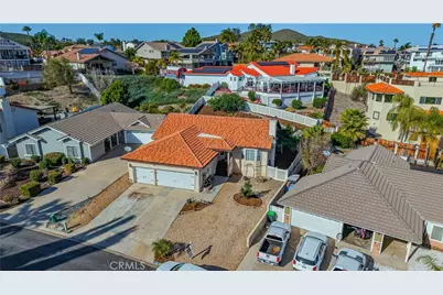 22196 Hoofbeat Way, Canyon Lake, CA 92587 - Photo 2