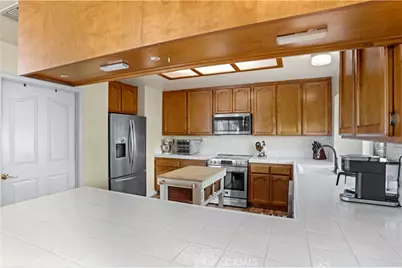 22196 Hoofbeat Way, Canyon Lake, CA 92587 - Photo 12