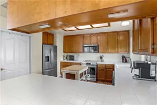 22196 Hoofbeat Way, Canyon Lake, CA 92587 - Photo 12