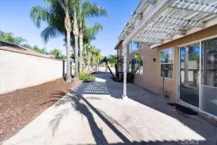 2812 Via Mazatlan, Corona, CA 92882 - Photo 44